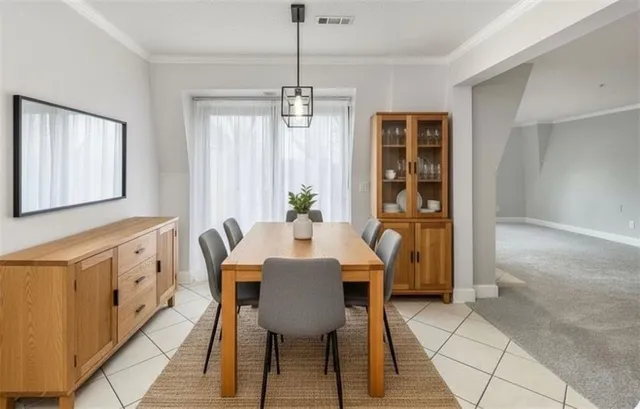 $285,000 | 6708 West 109th Street, Unit E, Overland Park, KS 66211