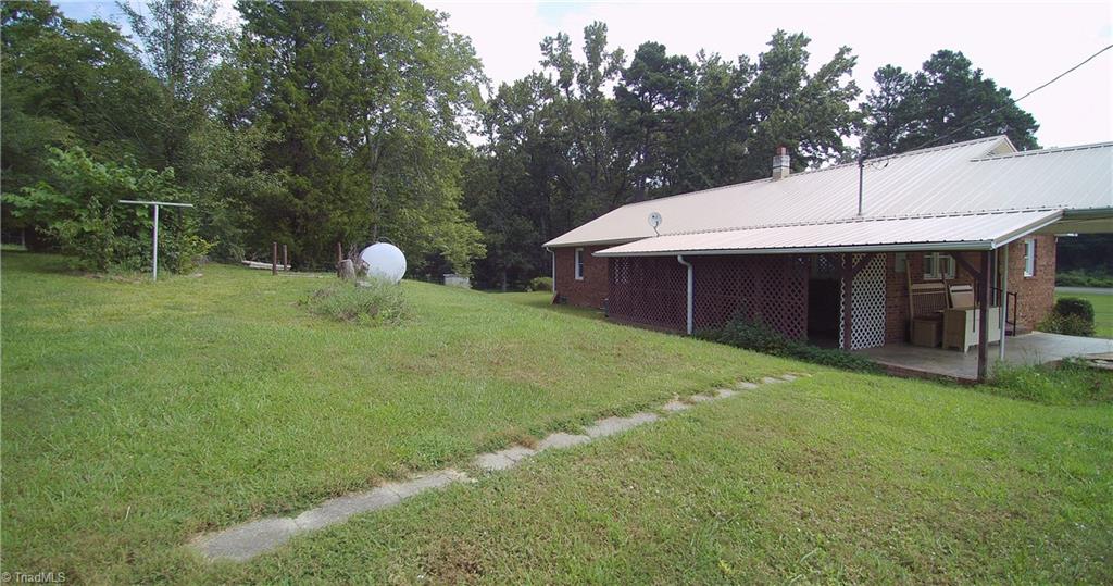 284 Johnson Road Denton, NC 27239 - Photo 4 of 27