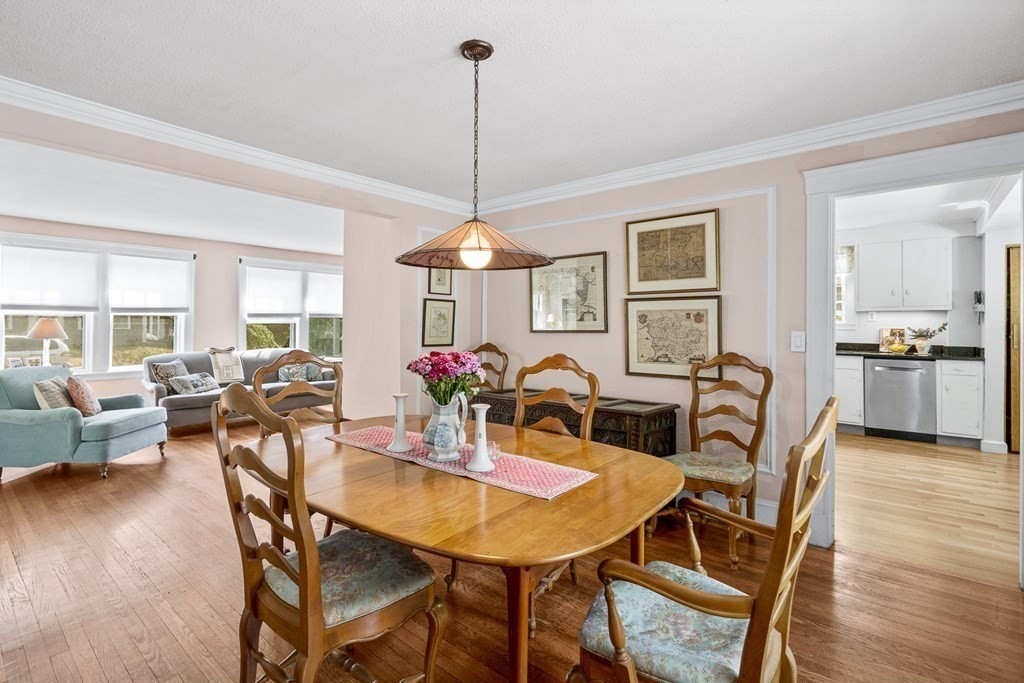 24 Hilltop Avenue Lexington, MA 02421 - Photo 11 of 42