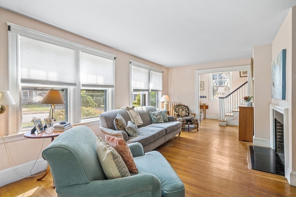 24 Hilltop Avenue Lexington, MA 02421 - Photo 6 of 42