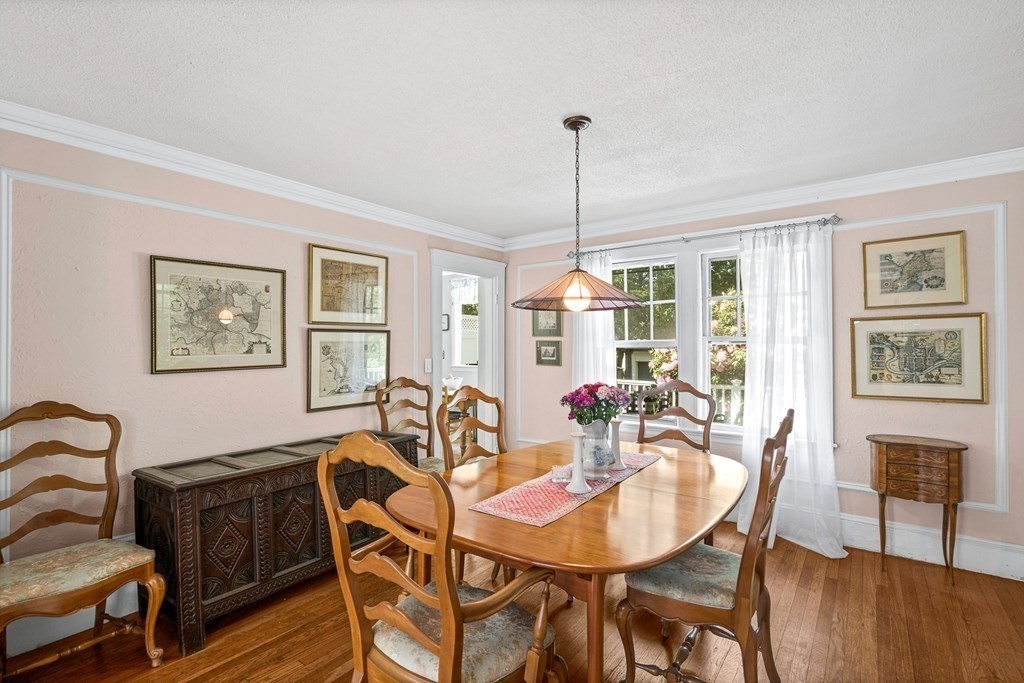 24 Hilltop Avenue Lexington, MA 02421 - Photo 9 of 42