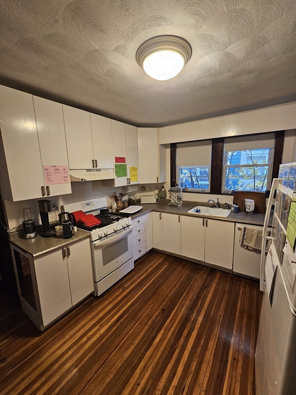13 Roberts Road Cambridge, MA 02138 - Photo 8 of 23