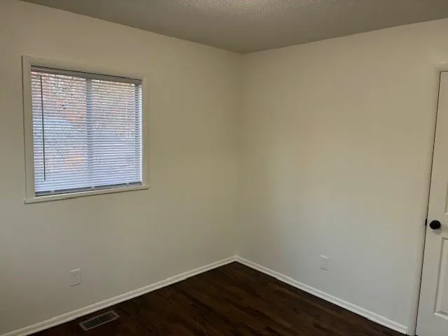 $195,000 | 18104 East 17th Street North, Independence, MO 64058