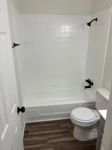 $195,000 | 18104 East 17th Street North, Independence, MO 64058