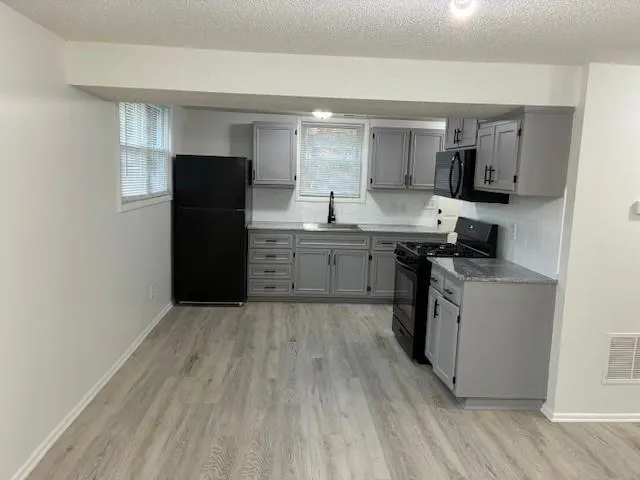 $195,000 | 18104 East 17th Street North, Independence, MO 64058