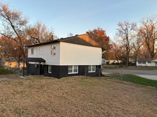 $195,000 | 18104 East 17th Street North, Independence, MO 64058