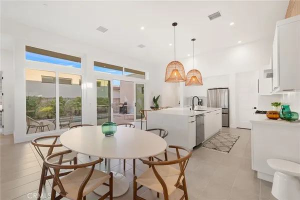 $949,000 | 761 Nugget Lane, Palm Springs, CA 92262