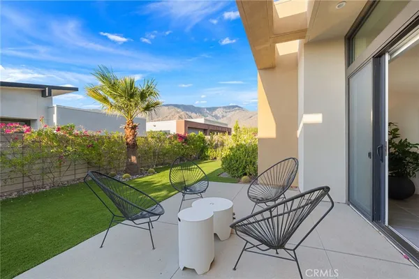 $949,000 | 761 Nugget Lane, Palm Springs, CA 92262