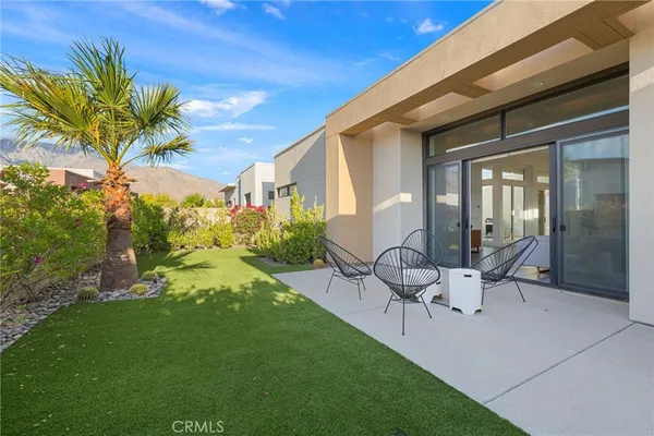 $949,000 | 761 Nugget Lane, Palm Springs, CA 92262