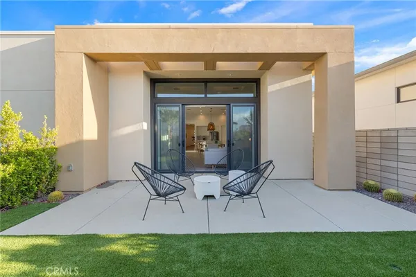 $949,000 | 761 Nugget Lane, Palm Springs, CA 92262