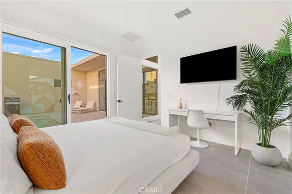 $949,000 | 761 Nugget Lane, Palm Springs, CA 92262
