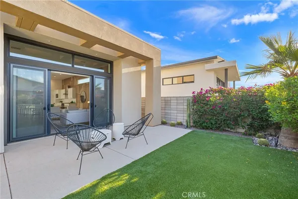 $949,000 | 761 Nugget Lane, Palm Springs, CA 92262