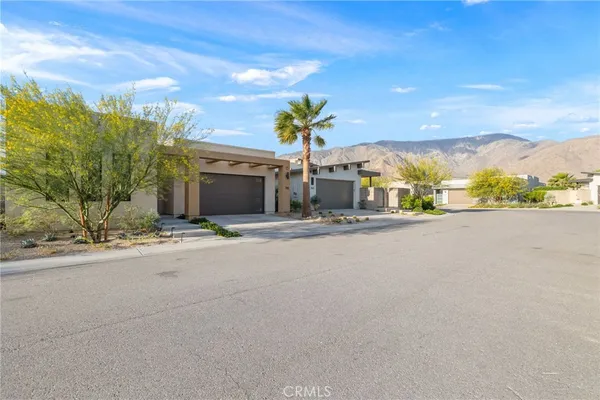 $949,000 | 761 Nugget Lane, Palm Springs, CA 92262