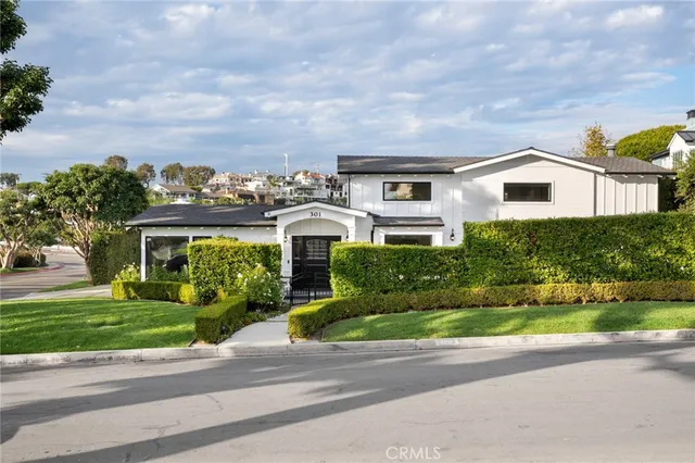 $6,995,000 | 301 Evening Canyon Road, Corona del Mar, CA 92625