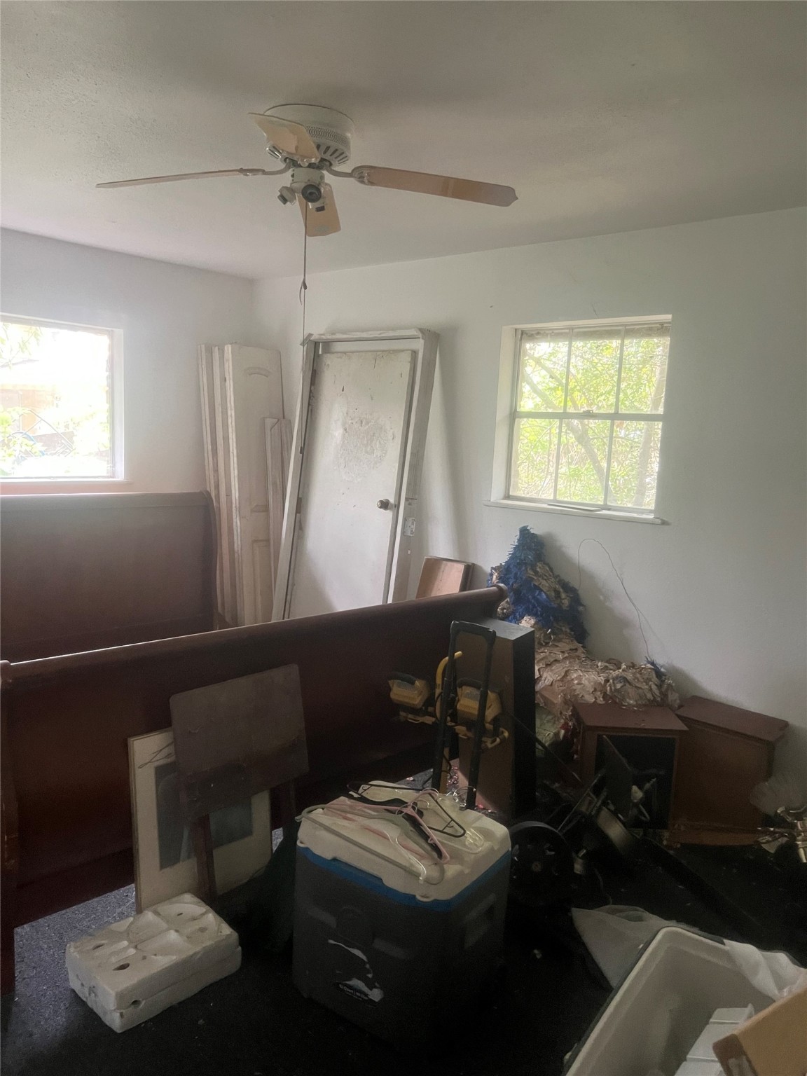 16707 Waycreek Road Houston, TX 77068 - Photo 7 of 29 a living room with furniture and a window
