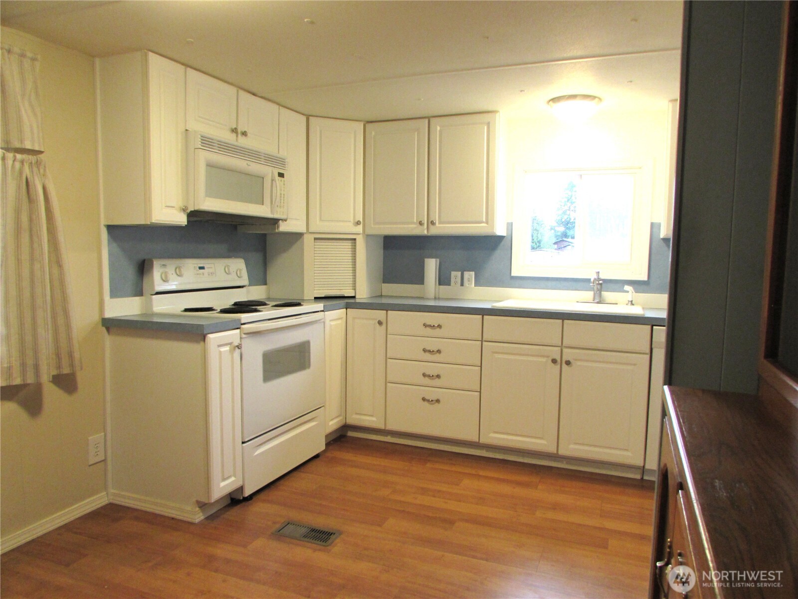 11622 Silver Lake Road, Unit SP 93 Everett, WA 98208 - Photo 14 of 30