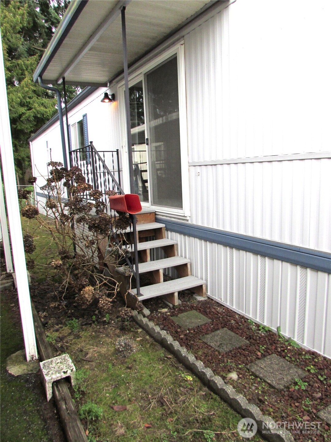 11622 Silver Lake Road, Unit SP 93 Everett, WA 98208 - Photo 7 of 30