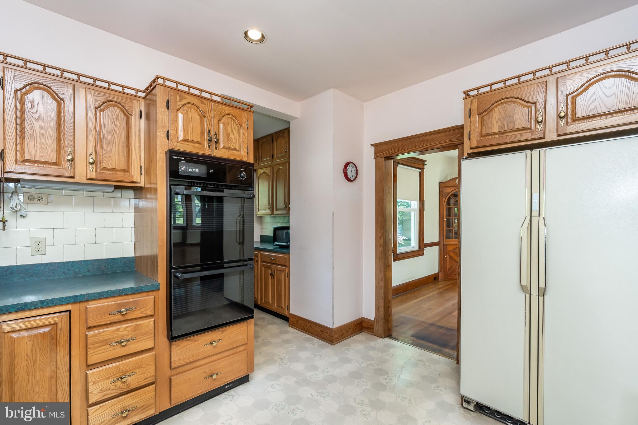 137 Cherrydell Road Baltimore, MD 21228 - Photo 19 of 44