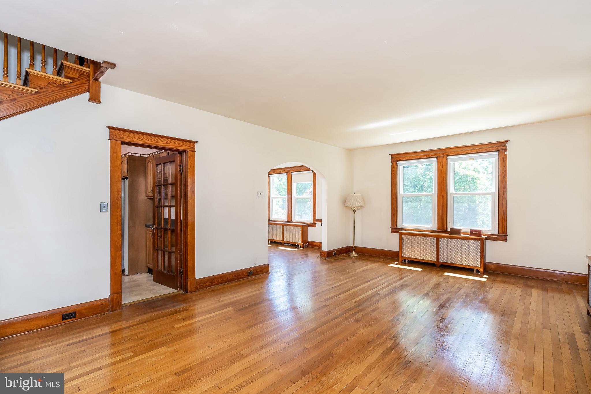 137 Cherrydell Road Baltimore, MD 21228 - Photo 9 of 44 Beautiful hardwood floors