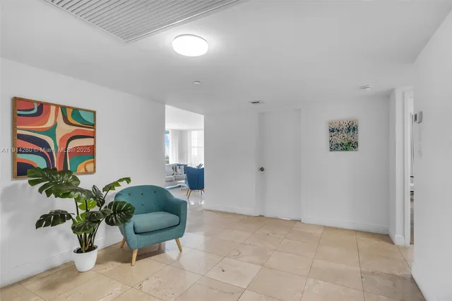 $4,500 | 5101 Collins Avenue, Unit 12B, Miami Beach, FL 33140