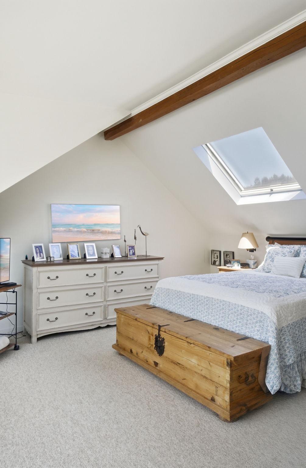 202 Royston Shores Road Chestertown, MD 21620 - Photo 29 of 72 Charming attic retreat with skylight.