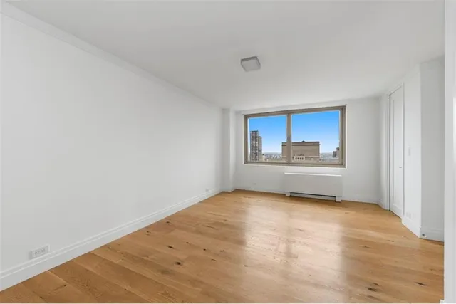 $17,695 | 201 East 86th Street, Unit 33F | Upper East Side
