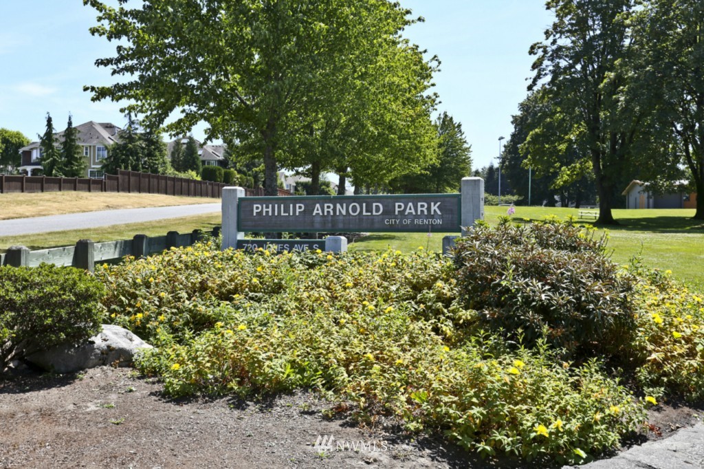 906 High Avenue South Renton, WA 98057 - Photo 22 of 25