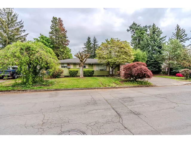 $1,595,000 | 17941 Southeast Main Street, Portland, OR 97233
