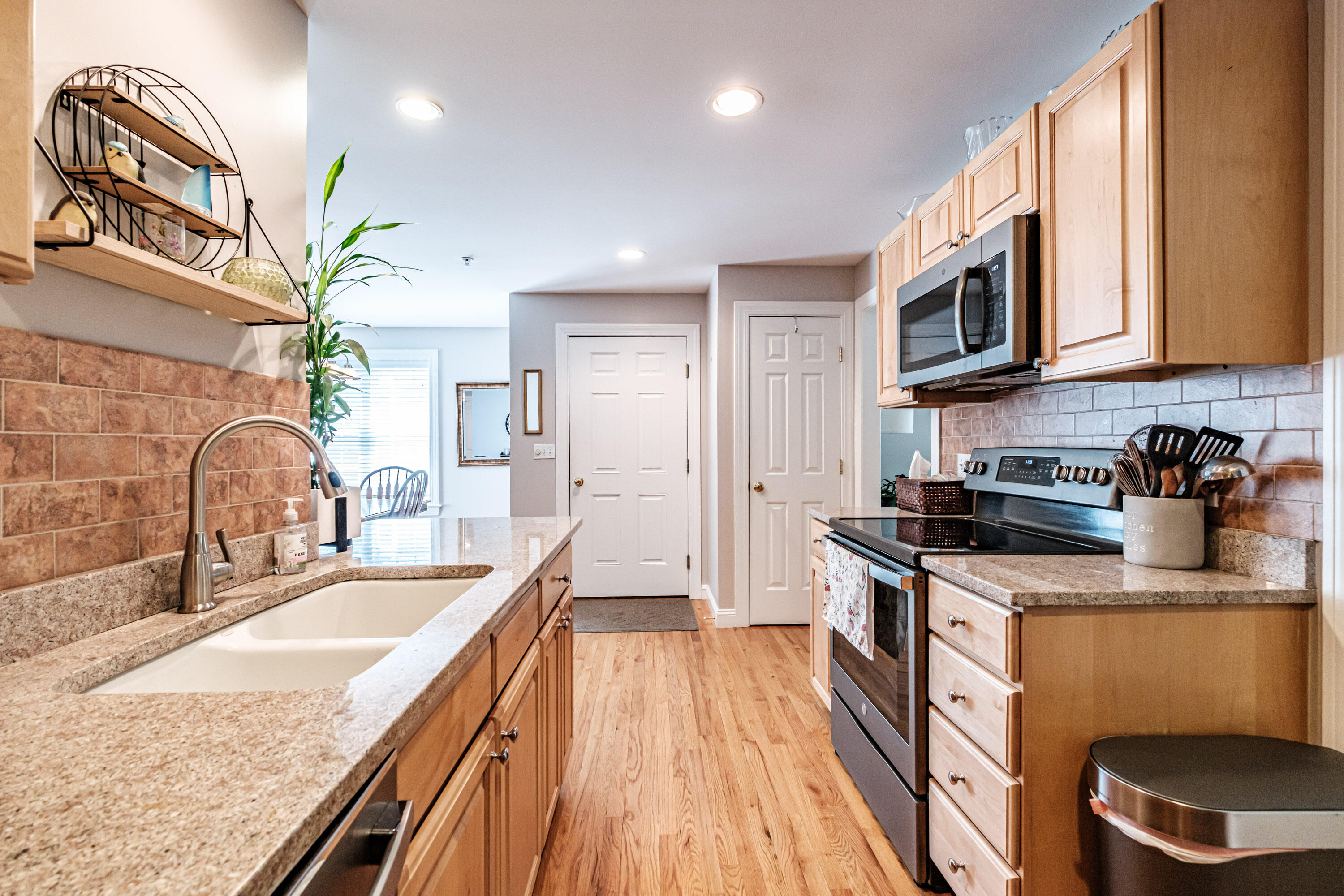 115 Delaware Court, Unit 115 Portland, ME 04103 - Photo 10 of 31 20260619gp-61020