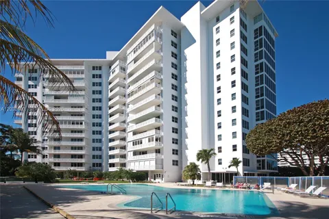 $1,499,000 | 200 Ocean Ln Drive, Unit 409, Key Biscayne, FL 33149