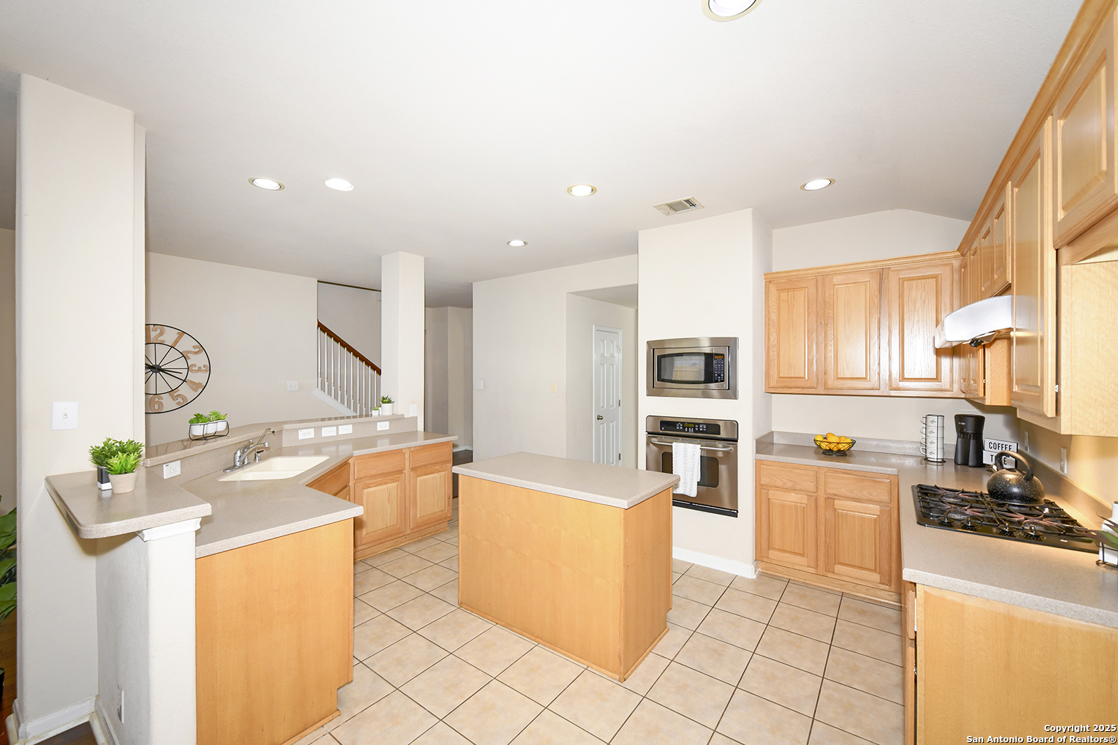 23539 Enchanted Fall San Antonio, TX 78260 - Photo 15 of 32