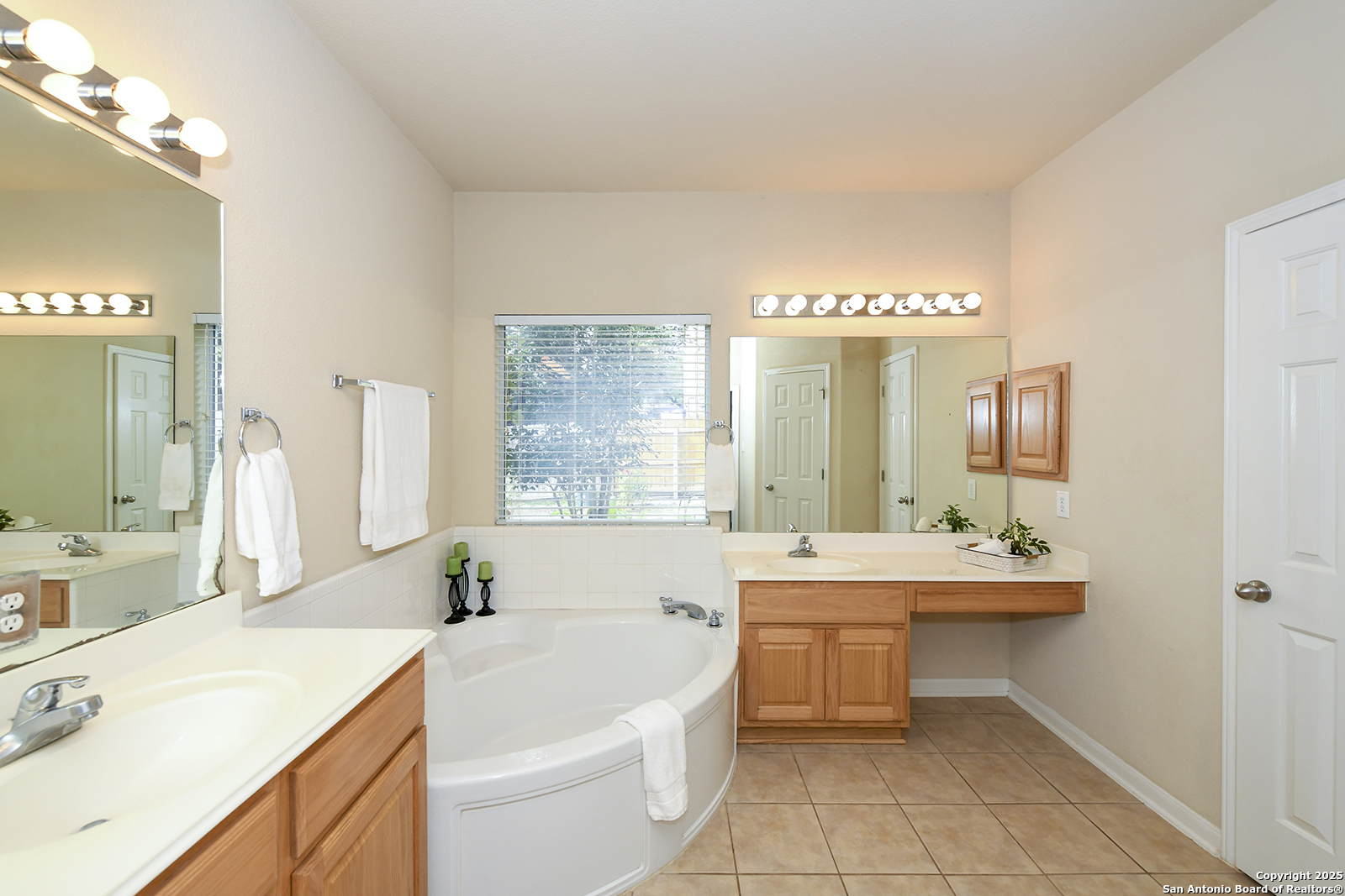 23539 Enchanted Fall San Antonio, TX 78260 - Photo 19 of 32