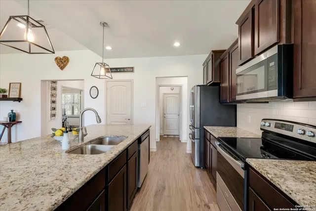 $479,900 | 240 Roy Nichols, Blanco, TX 78606