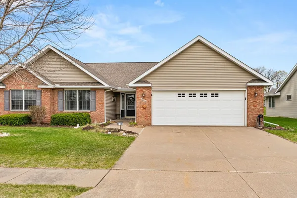 $289,900 | 206 Brookview Lane, Durant, IA 52747
