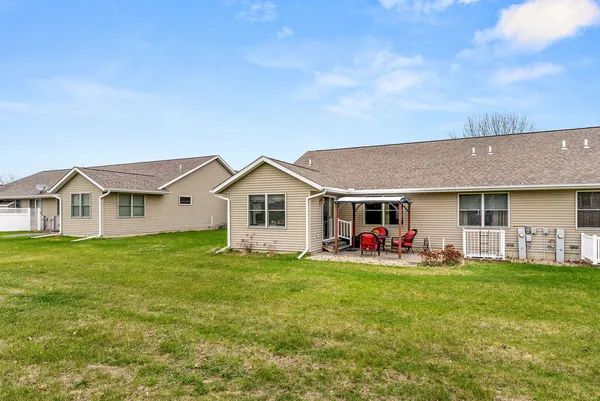 $289,900 | 206 Brookview Lane, Durant, IA 52747