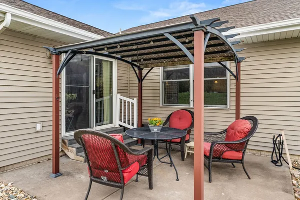 $289,900 | 206 Brookview Lane, Durant, IA 52747
