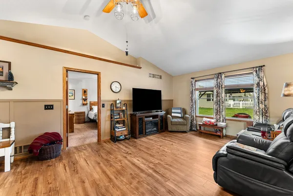 $289,900 | 206 Brookview Lane, Durant, IA 52747