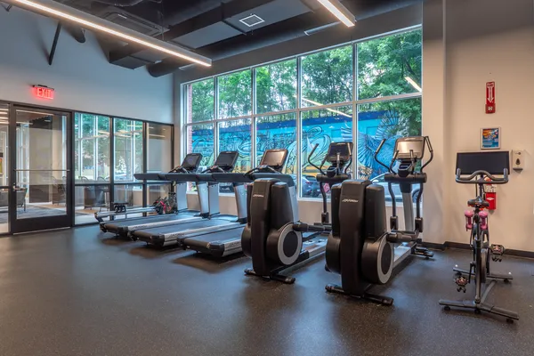 $4,995 | 1590 Elmwood Avenue, Unit 304, Evanston, IL 60201