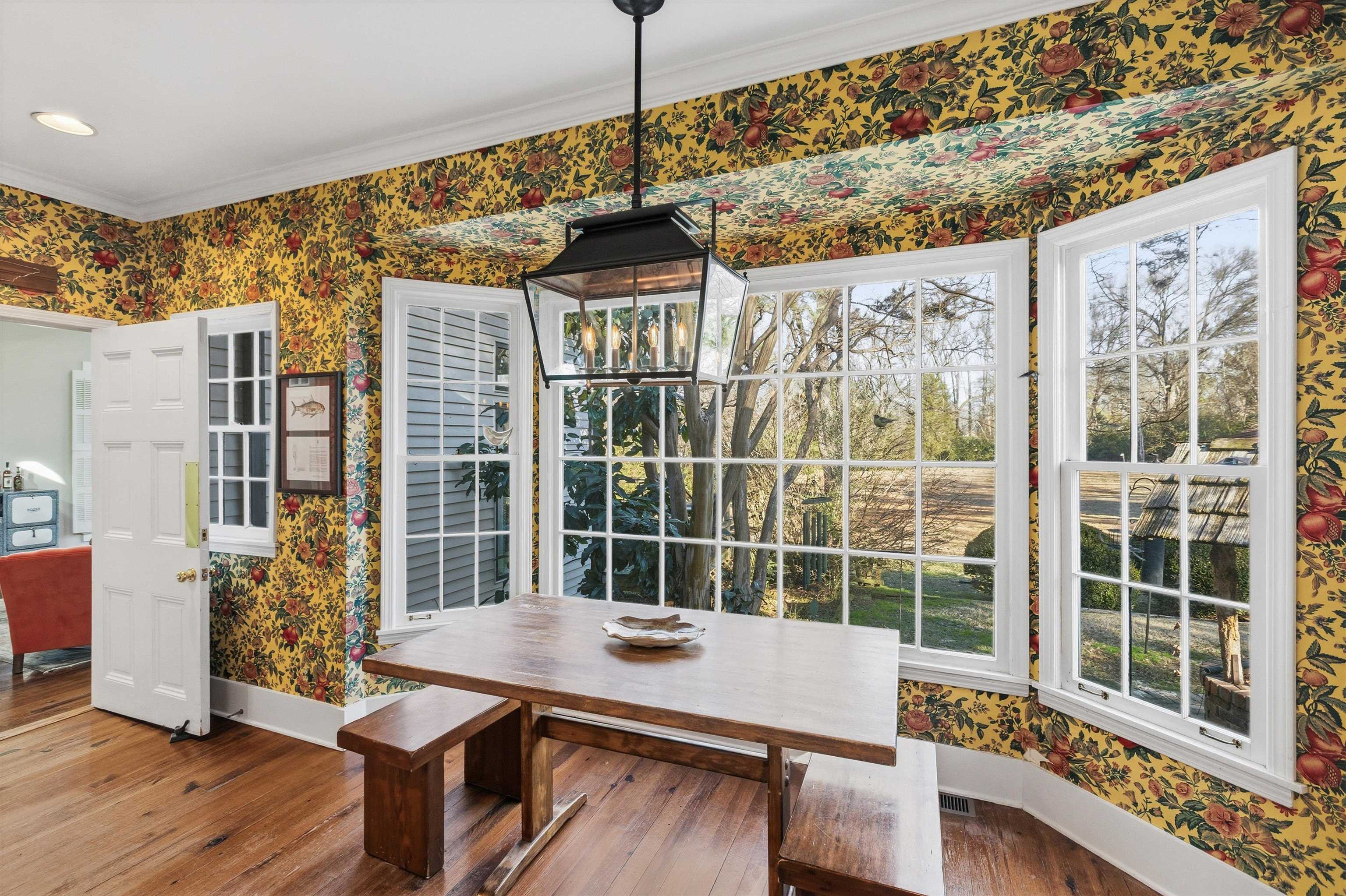 8516 Dogwood Road Germantown, TN 38139 - Photo 13 of 40 Breakfast nook overlooking old well and rear yard.