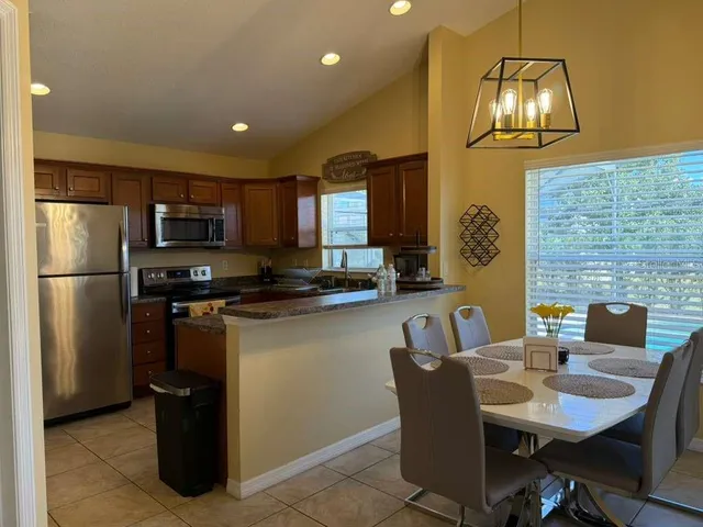 $2,500 | 328 Robin Road, Davenport, FL 33896