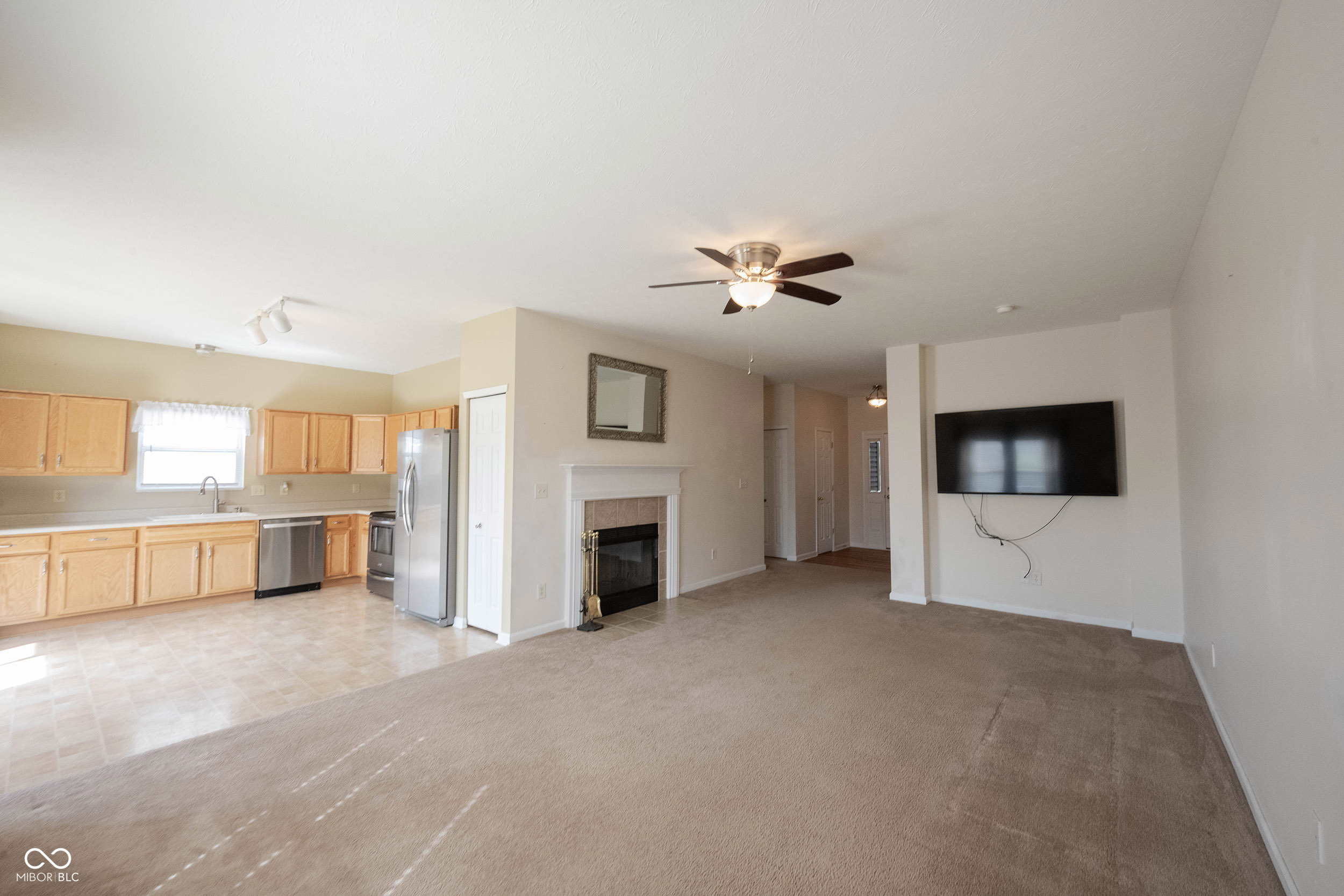 12237 Packers Avenue Fishers, IN 46037 - Photo 12 of 36