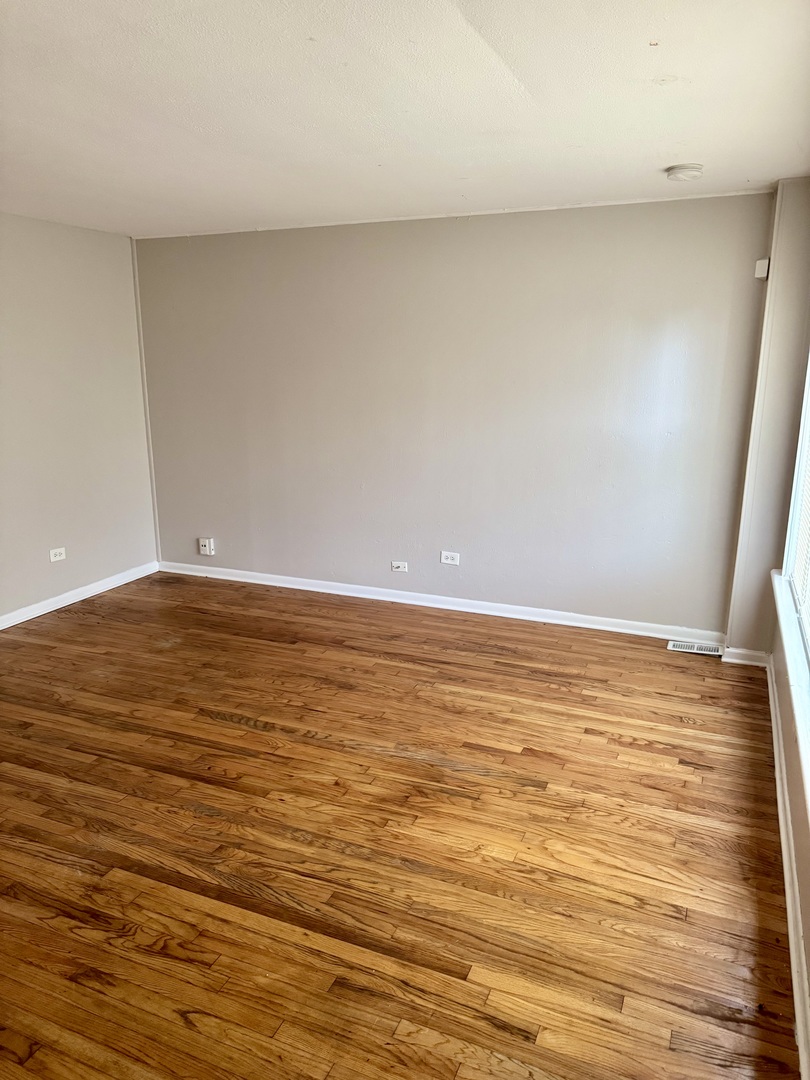 16919 Western Avenue Hazel Crest, IL 60429 - Photo 2 of 21 a view of an ocean