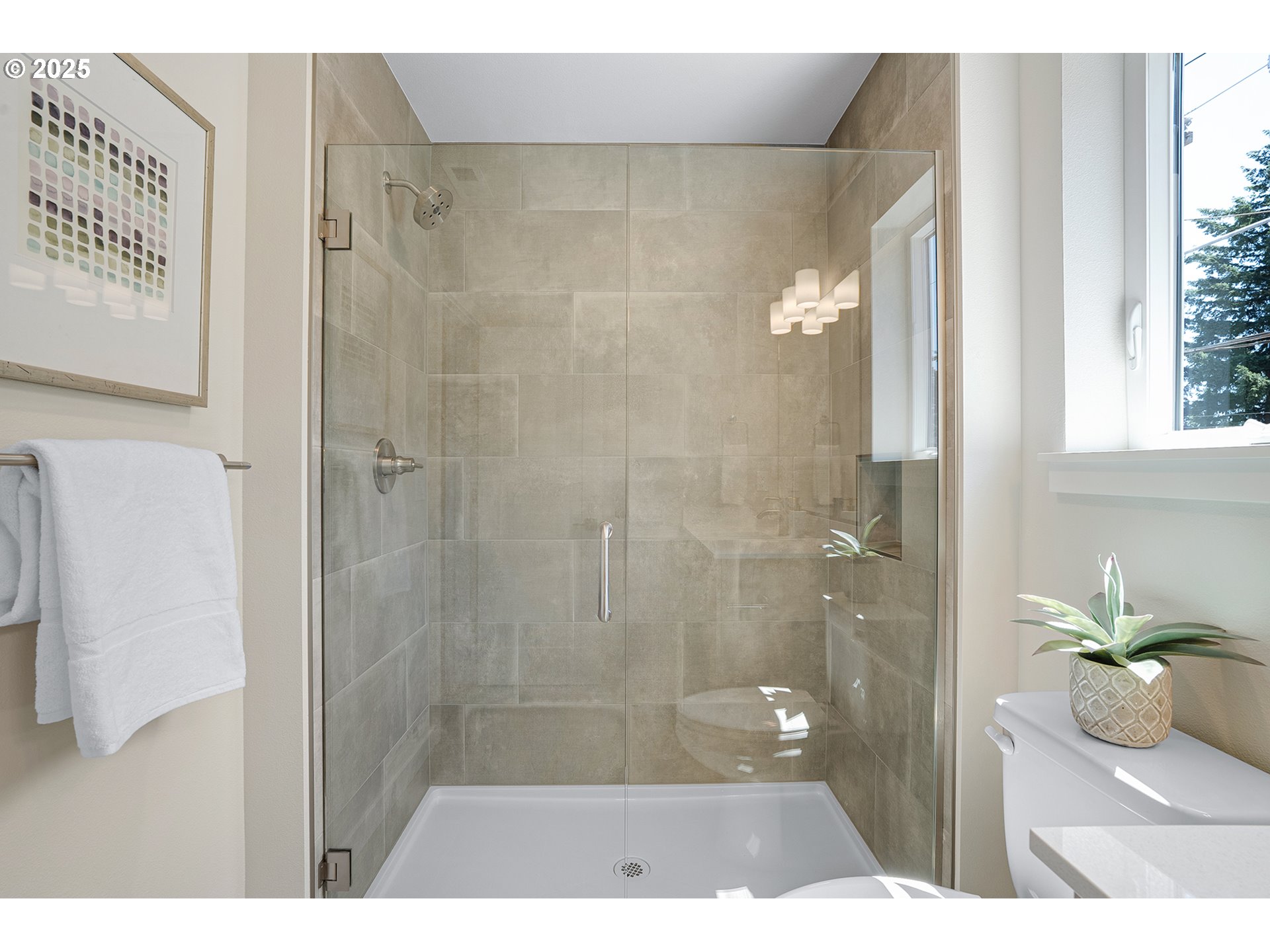 15143 East Burnside Street Portland, OR 97230 - Photo 19 of 22 Bathroom, Attached