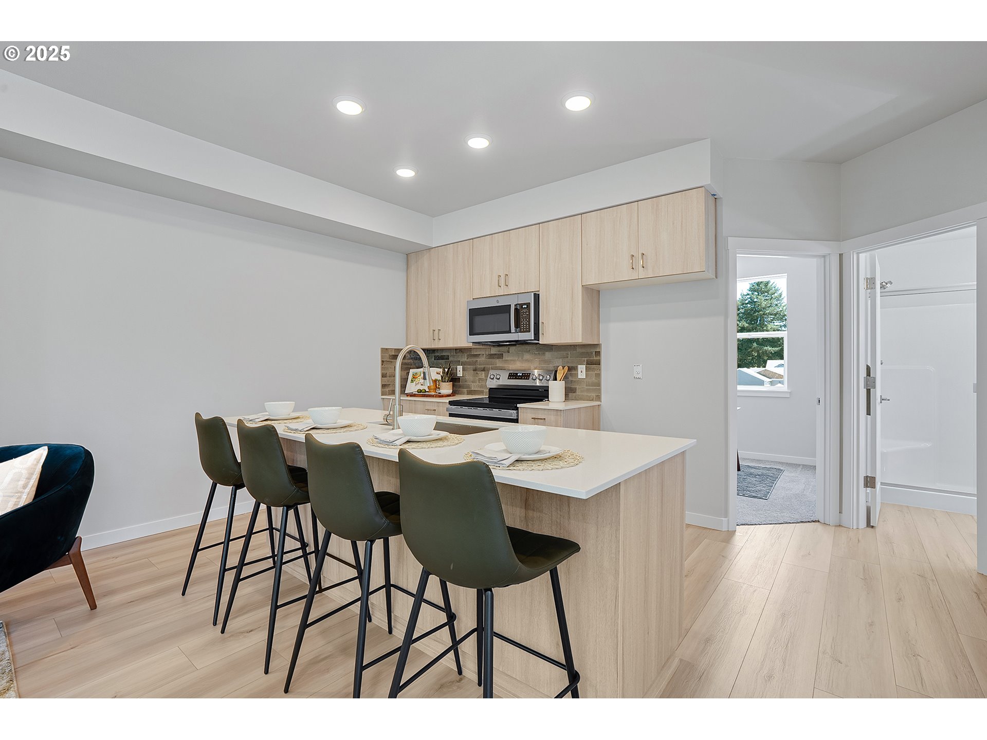 15143 East Burnside Street Portland, OR 97230 - Photo 6 of 22
