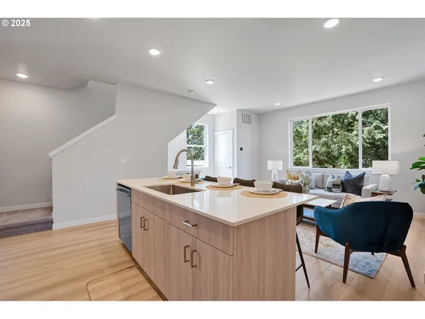 $339,900 | 15143 East Burnside Street, Portland, OR 97230