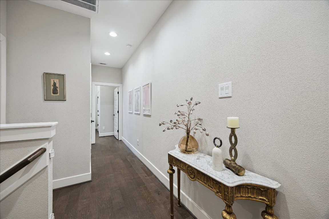 824 Morris Street Houston, TX 77009 - Photo 13 of 27 a view of workspace