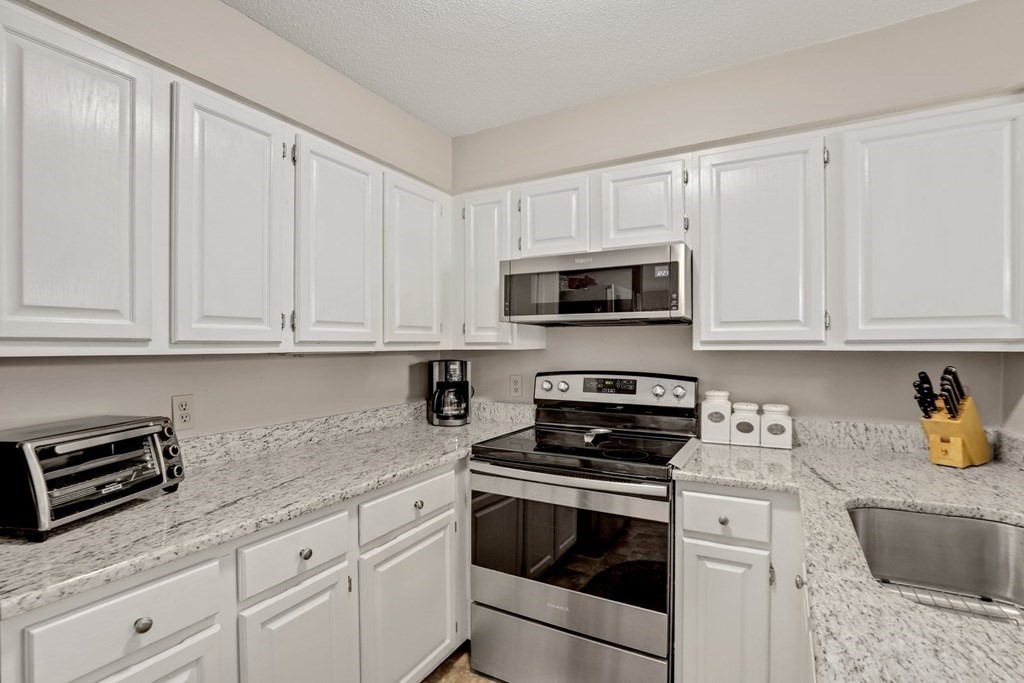 79 Stone Ridge Road, Unit 79 Franklin, MA 02038 - Photo 11 of 41 Gallery Image 11