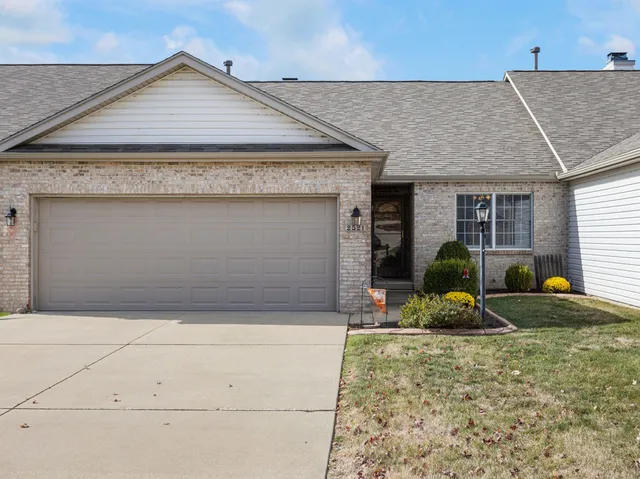 $265,000 | 2521 Windward Boulevard, Champaign, IL 61821