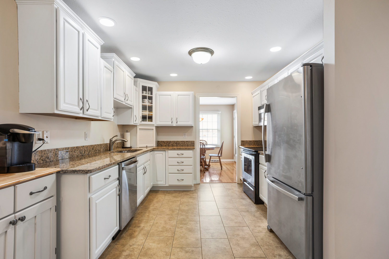 2521 Windward Boulevard Champaign, IL 61821 - Photo 12 of 35