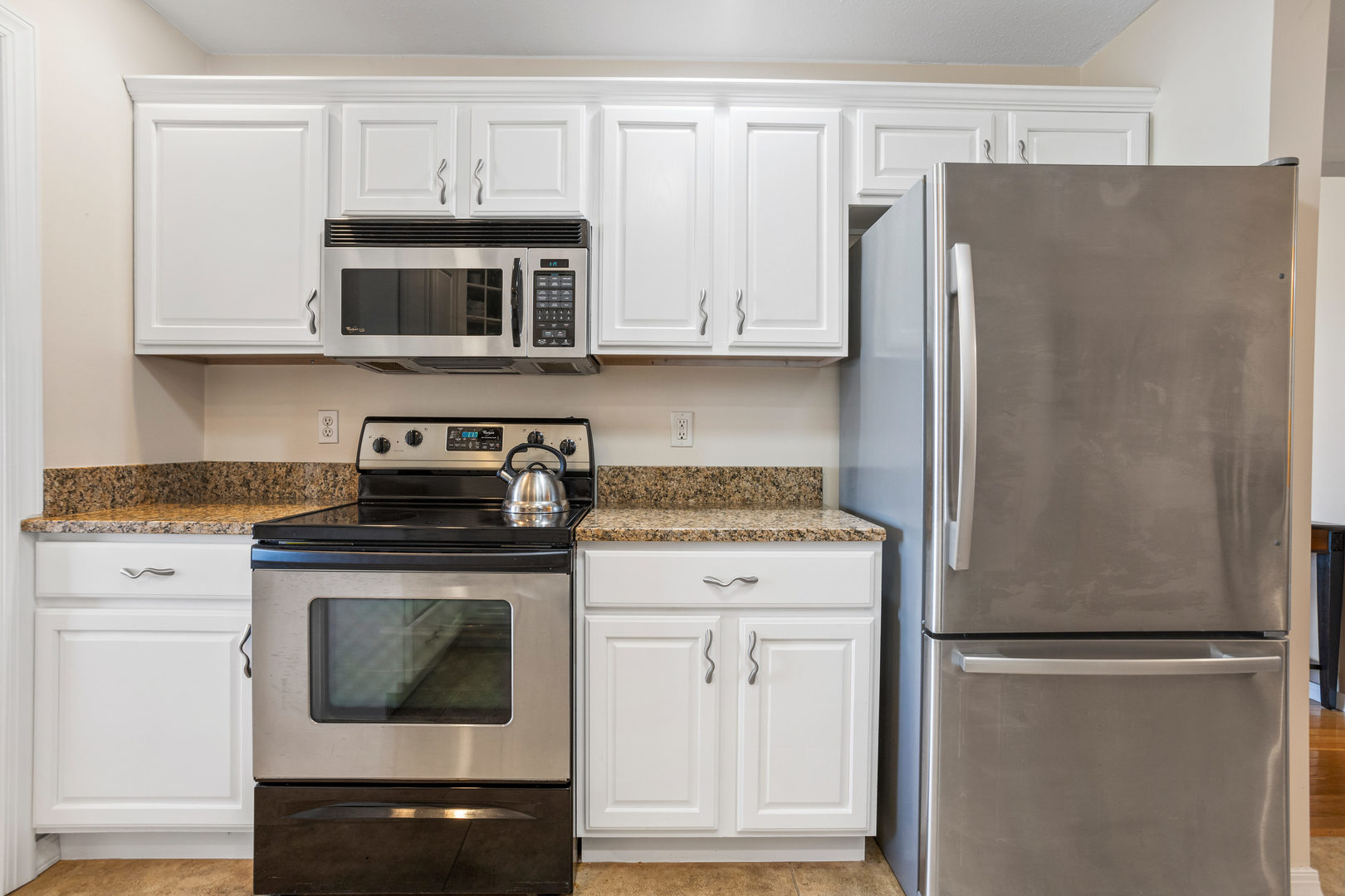 2521 Windward Boulevard Champaign, IL 61821 - Photo 15 of 35